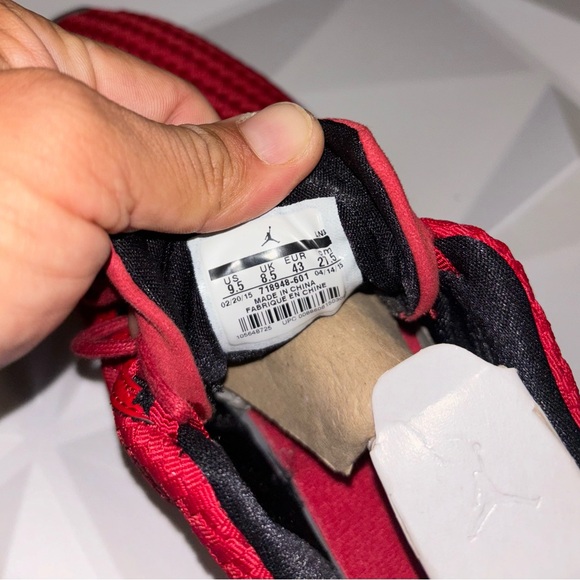 Men's Nike Air Jordan Future Low Red sneakers  US Size 9.5 - Picture 4 of 6